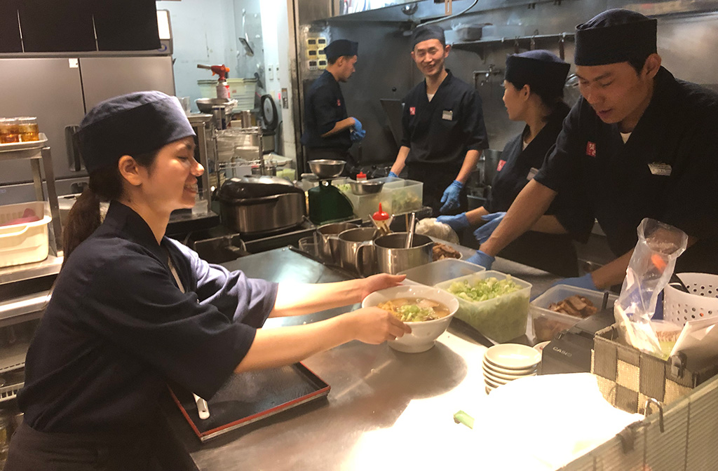 食を通じた、気持ちの温もりを伝えていく。
